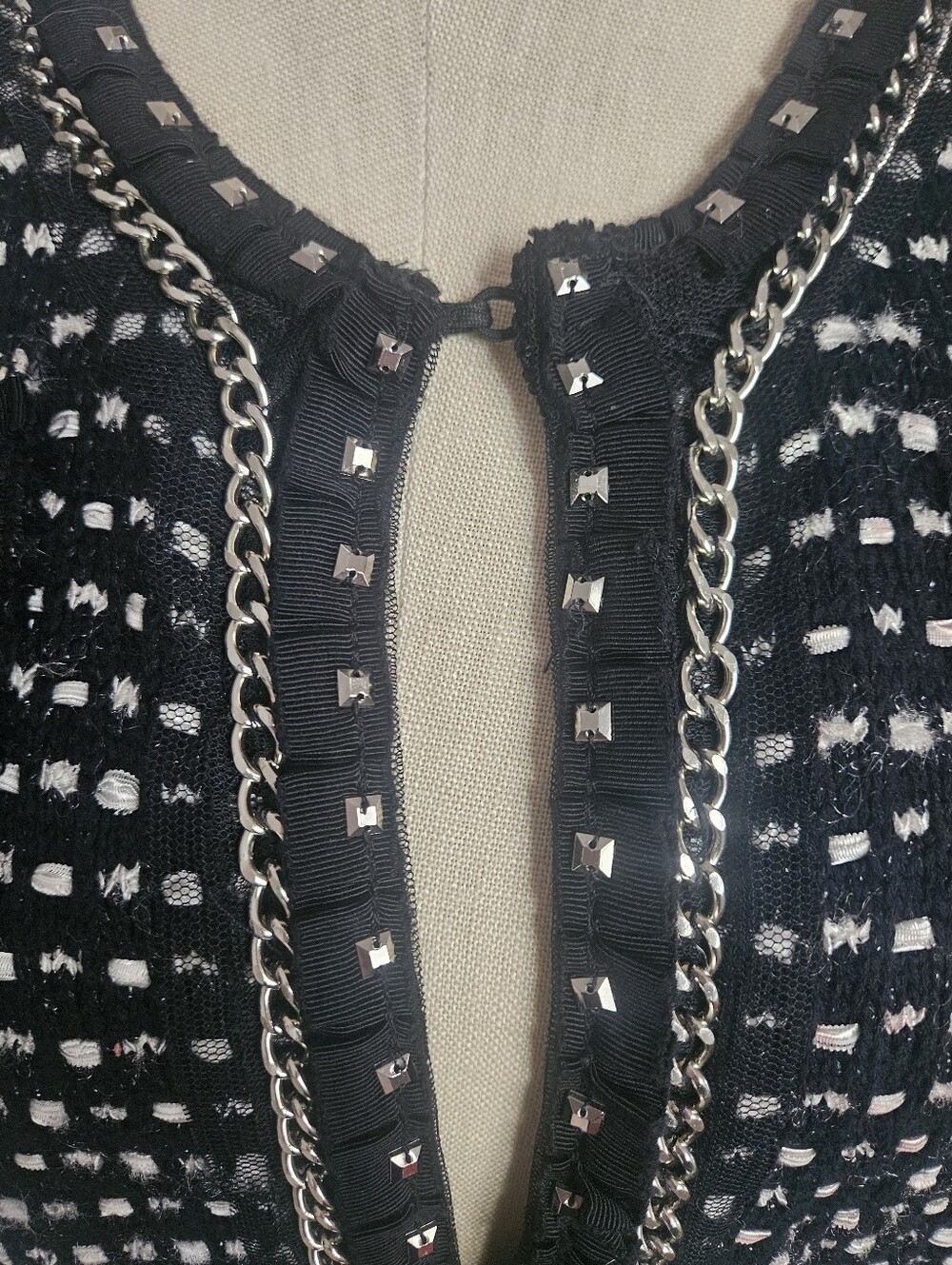 WHITE HOUSE BLACK MARKET Tweed Chain-Trim Cardigan Jacket Black & White | SZ M - Picture 8 of 13